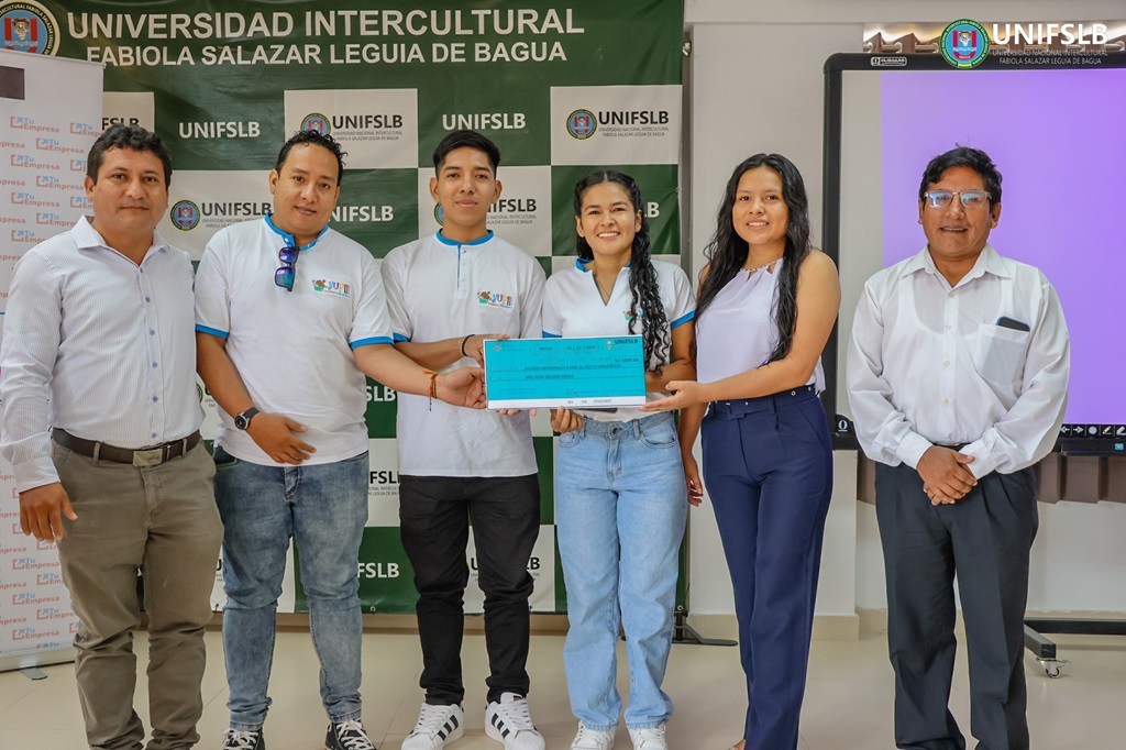 Premiación de proyectos ganadores del Concurso de Pre-Incubación NAGKÁMAT 1G en la UNIFSLB