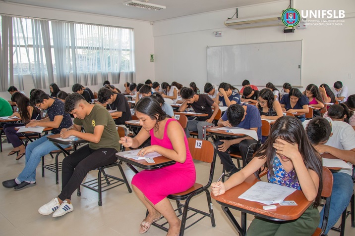 Estudiantes del Centro Preuniversitario de la UNIFSLB realizan Examen para ingreso por modalidad CEPUNIB