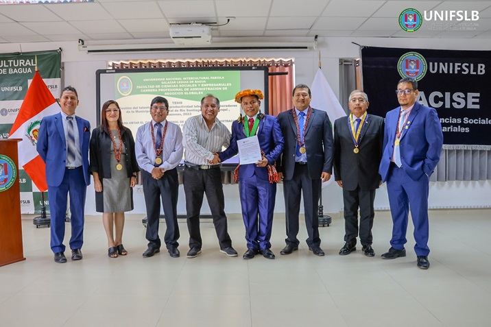 Con gran orgullo: Primera Tesis en Administración de Negocios Globales aprobada con excelencia en la UNIFSLB