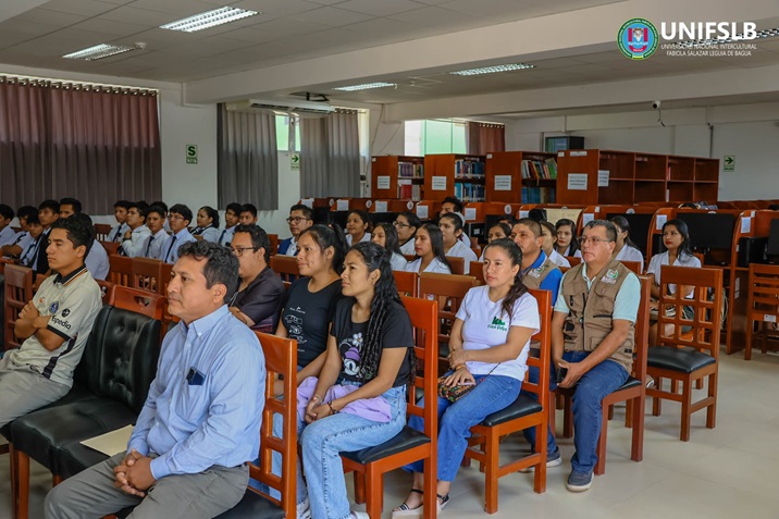Estudiantes de la Escuela Profesional de Ingeniería Civil realizaron viaje de estudios a la Universidad Nacional Intercultural de la Selva Central Juan Santos Atahualpa