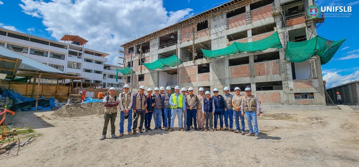 Visita técnica a Obra de Laboratorios – Estudiantes de Ingeniería Civil de la UNIFSLB