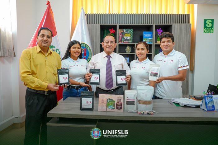 UNIFSLB apoya a jóvenes emprendedores en la FICAFE Amazonas 2025